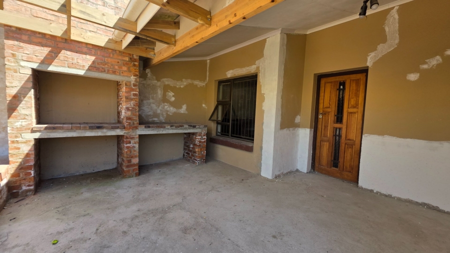 3 Bedroom Property for Sale in Hartenbos Central Western Cape
